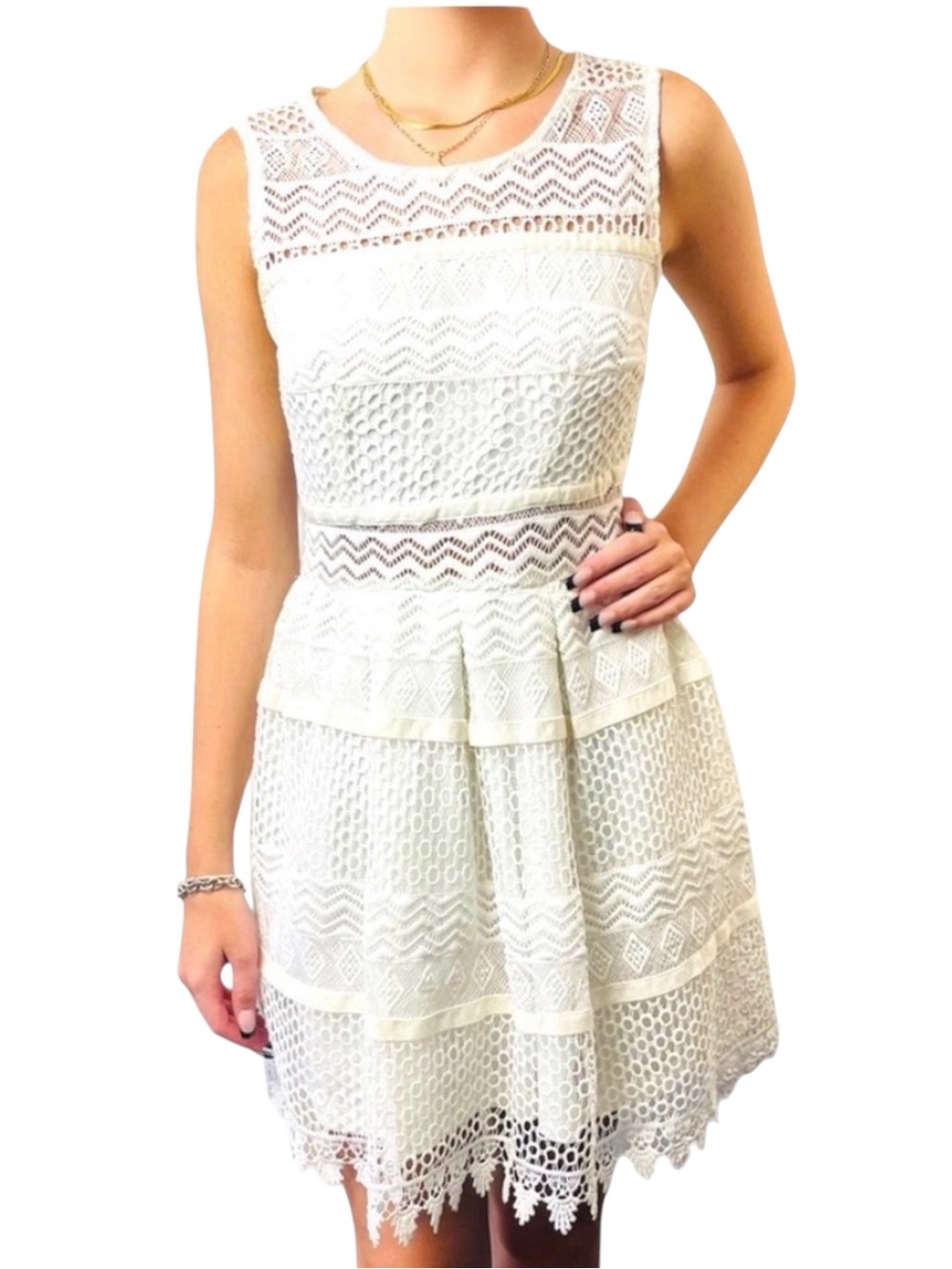 Rinascimento (Italy) Ivory Keyhole Back Crochet Lace Fit & Flare Dress (XS)